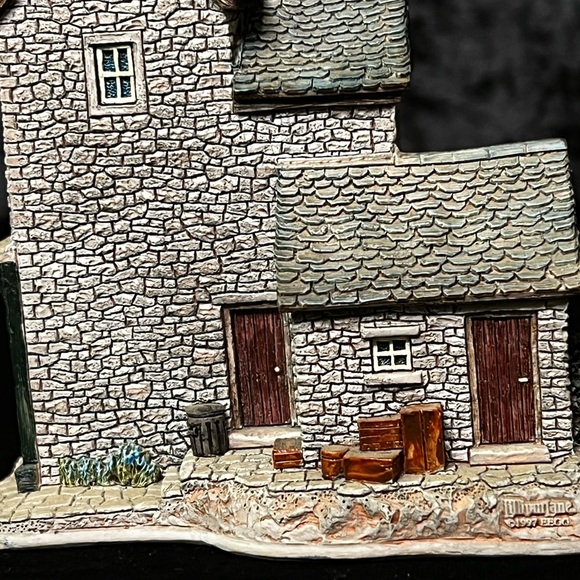 Very Rare Lilliput Lane | The Tailor | Victorian Shops Collection - Picture 10 of 14
